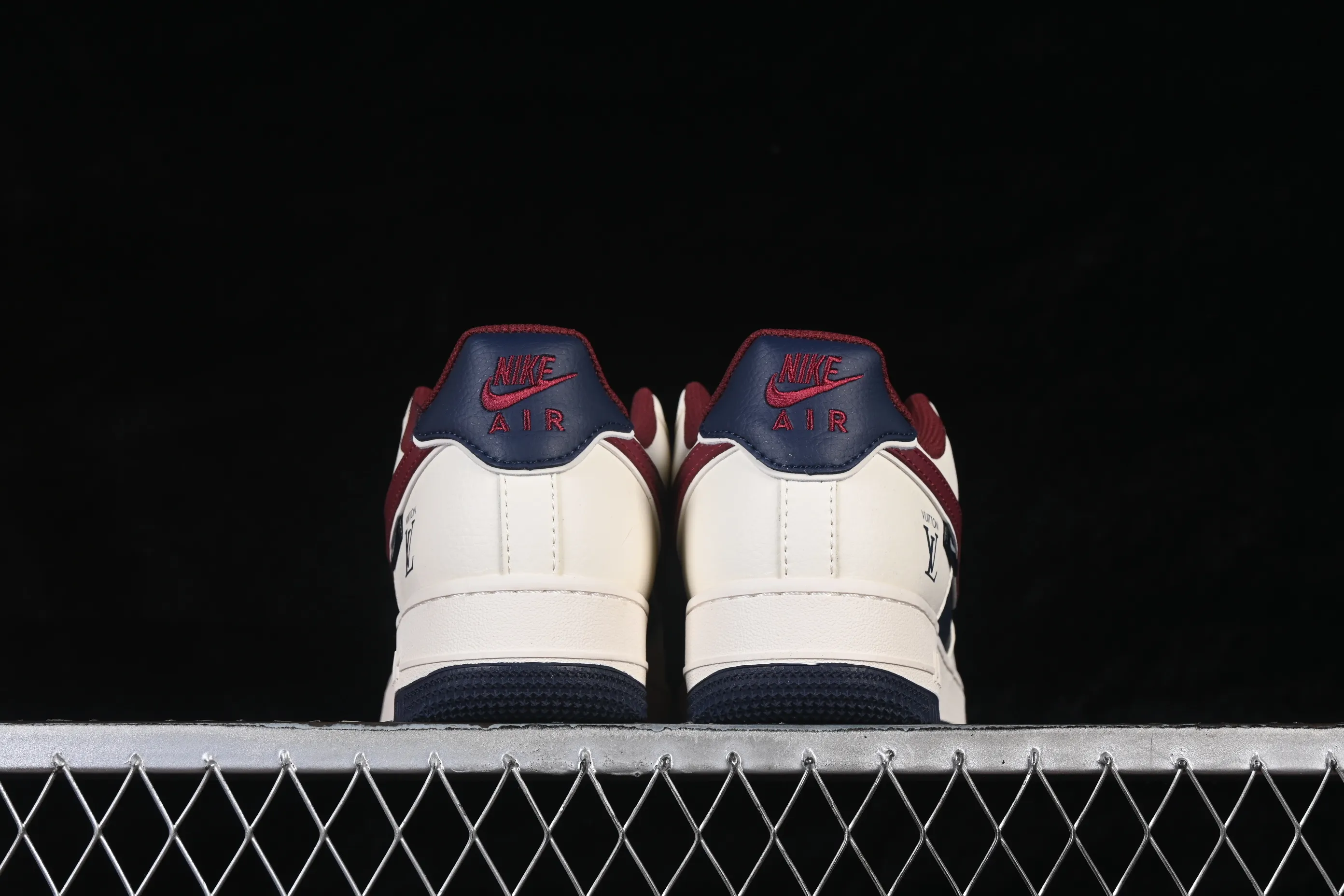 All categories Nk Air Force 1 Air Force series Nk Air Force 1 Low Air Force low-top Nike Air Force 1'07 Low joint blue and red stitching Air Force 1 low-top casual sneakers JP8028-069